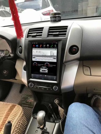 Головное устройство Toyota RAV4 (2006-2012) Tesla-Style