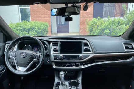 Магнитола на Андроид для Toyota Highlander (14+) Winca S400 R SIM 4G