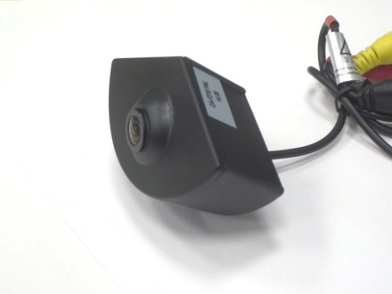 camera Mersedes front logo_1.JPG