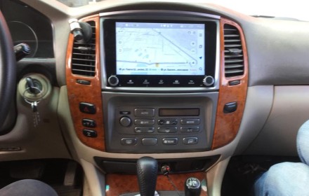 Магнитола на Андроид для Toyota Land Cruiser 100, Lexus LX470 (2002-2007) Winca S400 с 2K экраном SIM 4G (авто без штатной навигации)