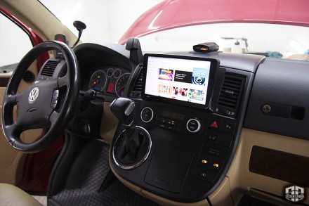 Головное устройство Volkswagen Transporter, Multivan T5 (03-15) Redpower 710 серии